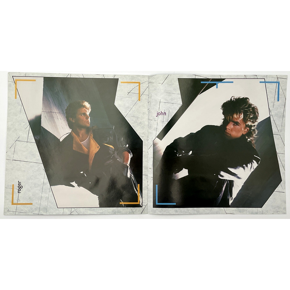Vintage 1984 Duran Duran Vinyl Album 1984 Arena With Booklet LP 33 RPM SWAV12374 - Picture 9 of 13